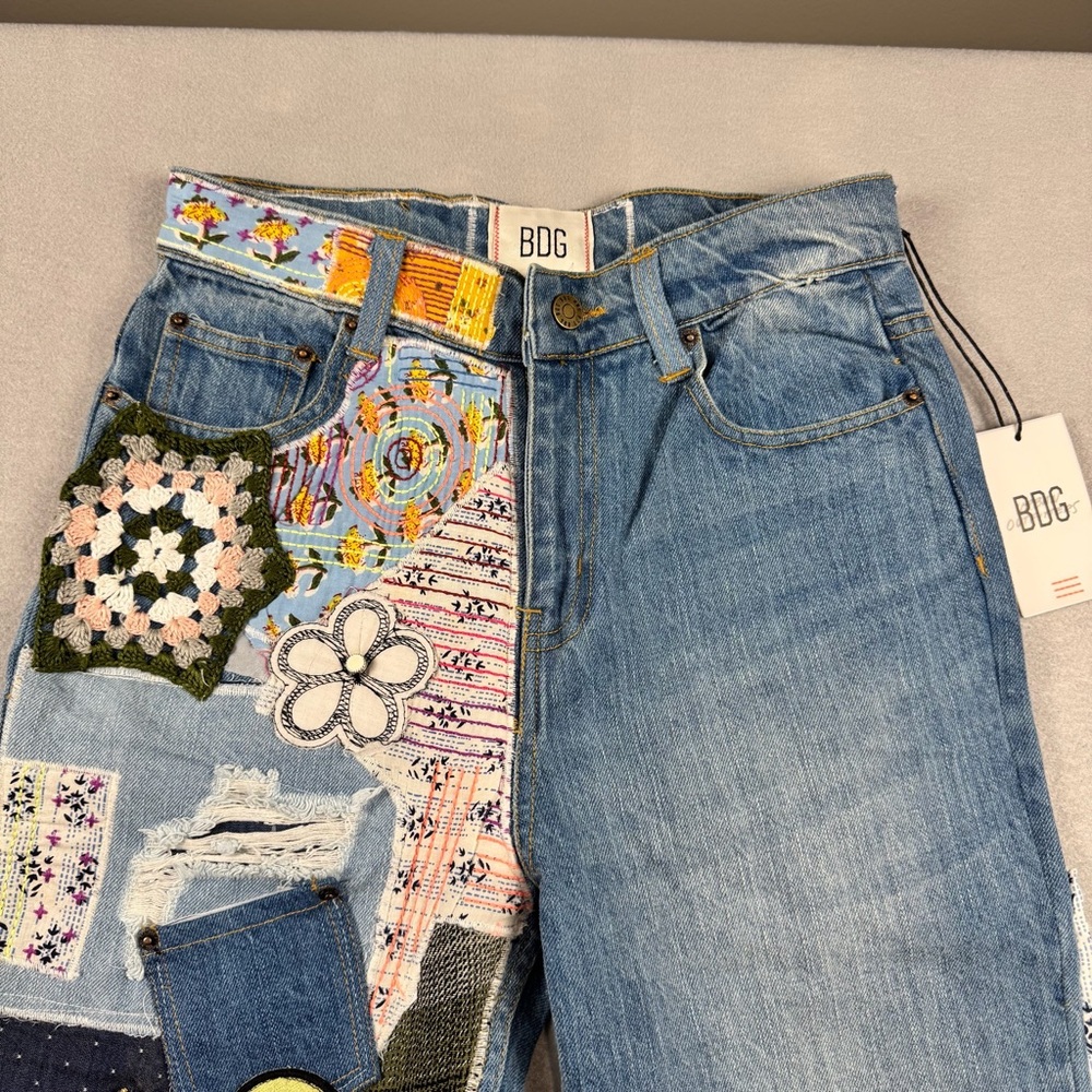 BDG Patchwork Floral Flare Jeans Size 27 NWT Hippie Festival Embroidered - Picture 3 of 15